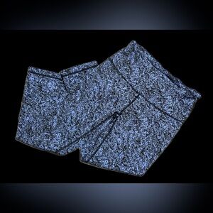 Kirkland Signature Women’s Small Blue and Black Capri Leggings